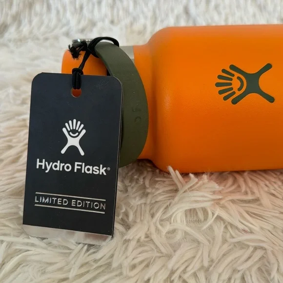Hydro Flask Water Bottle Limited Edition - Picture 4 of 4